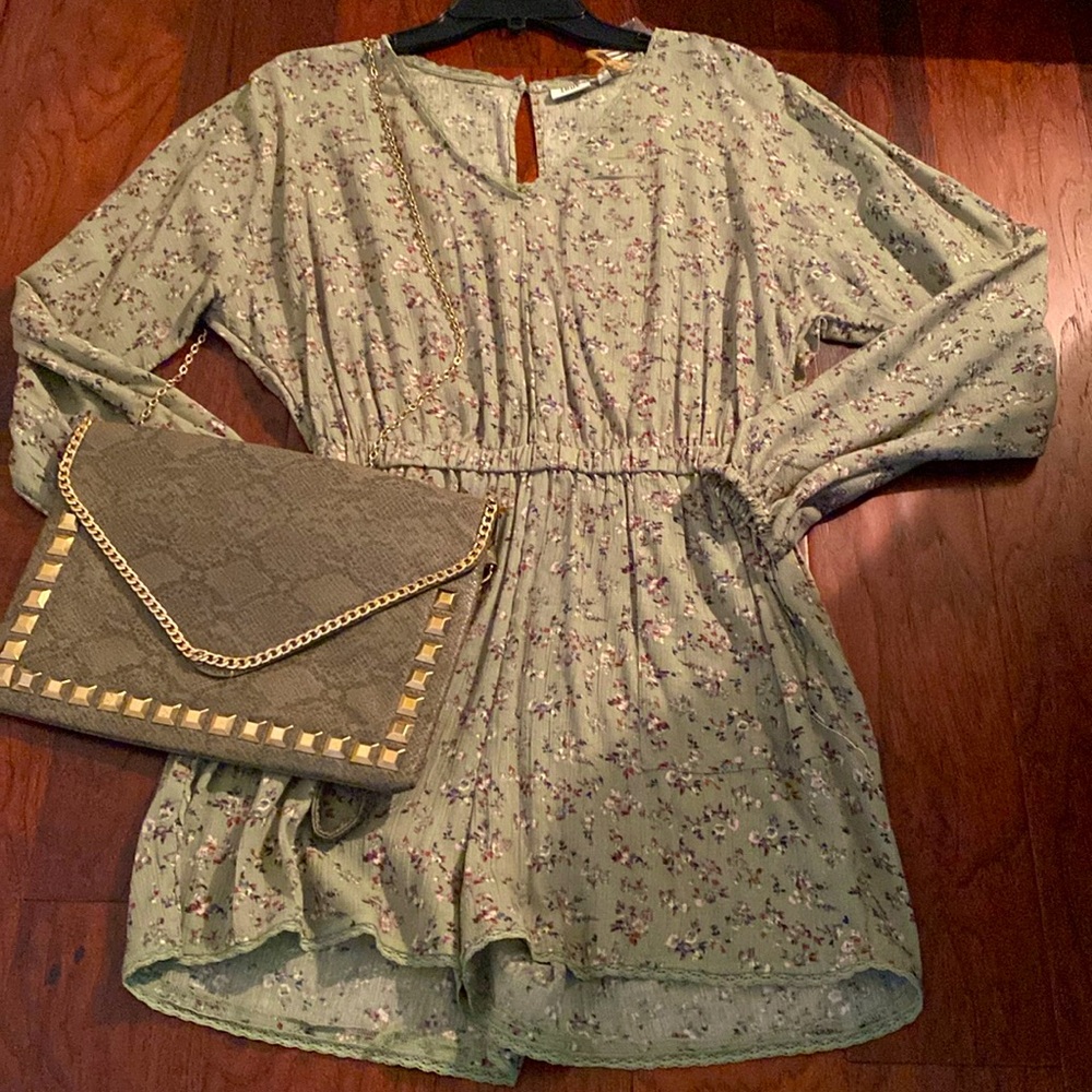 Women’s Long Sleeve Print, elastic waist, Romper with 2 front pockets size M